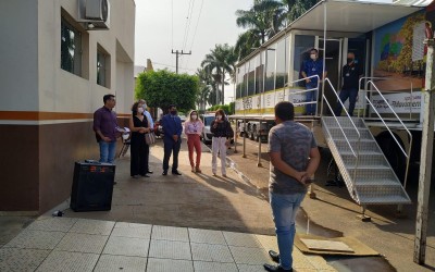 Carreta leva justiça à população da comarca de Taquarussu.