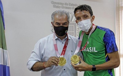 Governador recebe medalhista.