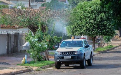 REFORÇANDO COMBATE AO AEDES, FUMACÊ PASSA POR 18 BAIRROS.