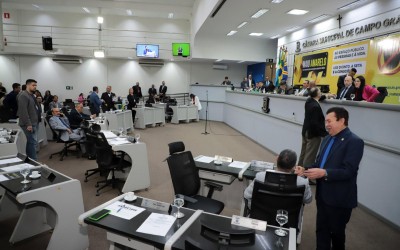 Vereadores aprovam dois projetos na sessão desta terça-feira.