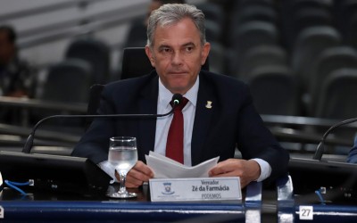 Vereador Zé da Farmácia denuncia falta de medicamentos no CEM.