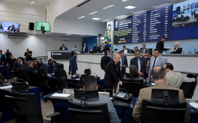 Vereadores aprovam 88 projetos na sessão desta quinta-feira.