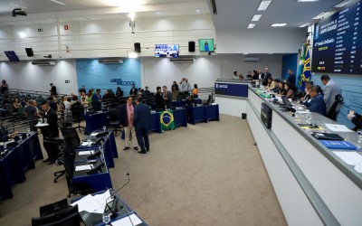 Vereadores analisam quatro projetos na sessão de terça-feira.