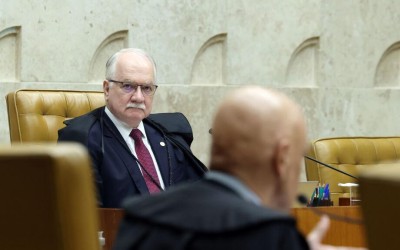  O presidente do STF Fachin procura os ministros para tentar tirar STF da crise.
