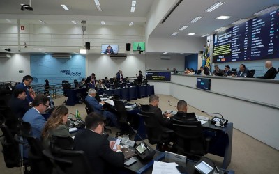 Vereadores votam quatro projetos na sessão de quinta-feira.