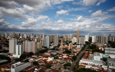 Defesa Civil alerta para risco de chuvas e ventos intensos.
