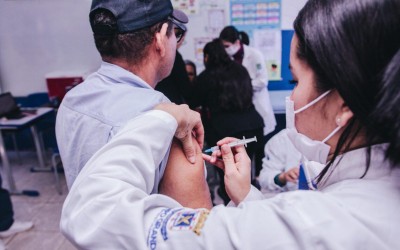 Duas unidades terão plantão de vacinação neste sábado.