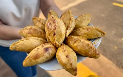 Culinária boliviana é tema de oficina para gerar renda.