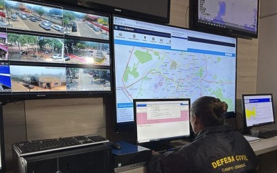 Defesa Civil emite alerta laranja para risco de tempestades.