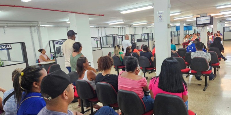 Funsat disponibiliza 692 vagas de emprego nesta sexta-feira.