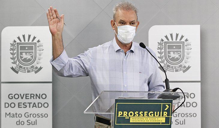 50% da população com esquema vacinal completo.