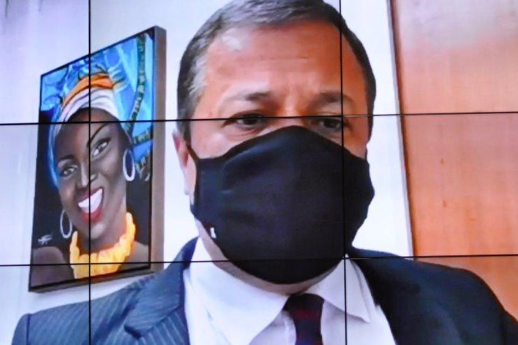 Amarildo propõe criação de comissão para solucionar alta no preço do combustível.