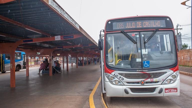 Idosos já  podem  circular com passe livre, sem restrição de horário, no transporte coletivo.