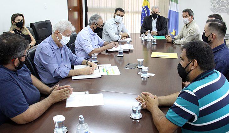 Reinaldo Azambuja fortalece ações de fomento ao turismo e aos motoristas de aplicativos.