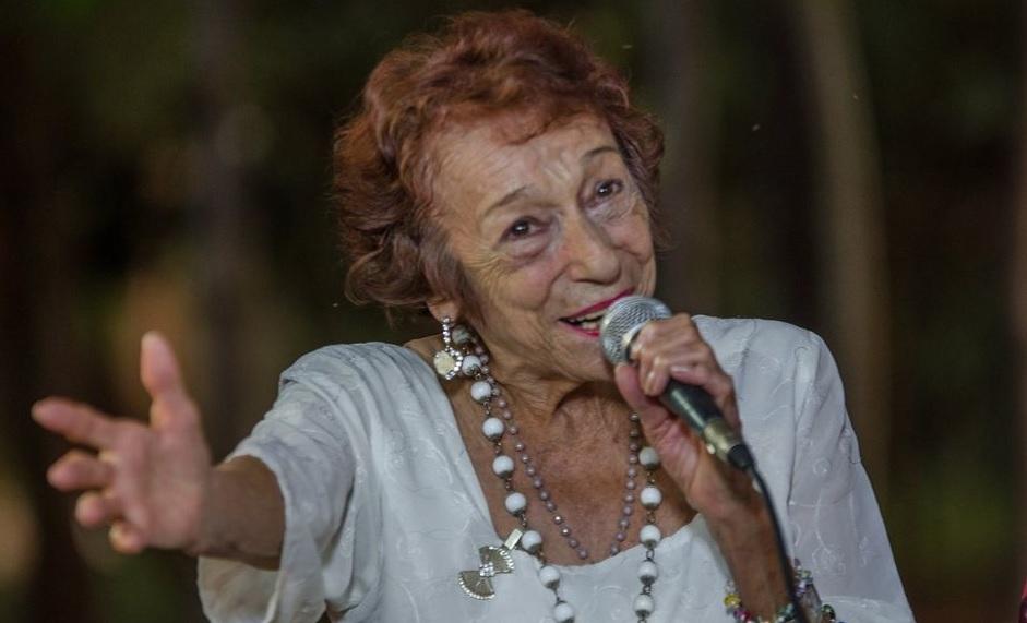 Delinha faz show em comemoração aos 44 anos de Mato Grosso do Sul