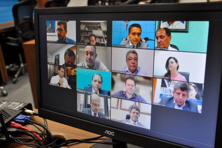 Deputados devem apreciar cinco matérias na última sessão ordinária de setembro.