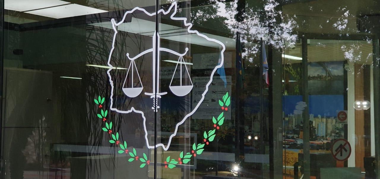 Judiciário de MS retoma 100% dos serviços presenciais na segunda-feira.