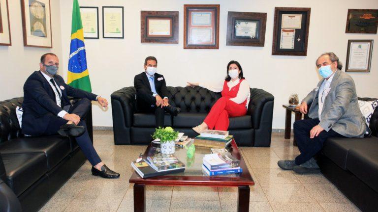 Prefeito revindica recurso para 21 km de pavimentação e conclusão da revitalização Anhandui
