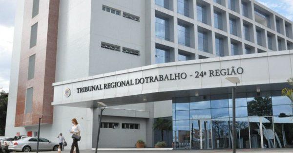 TRT/MS retoma integralmente atividades presenciais no dia 8 de novembro.