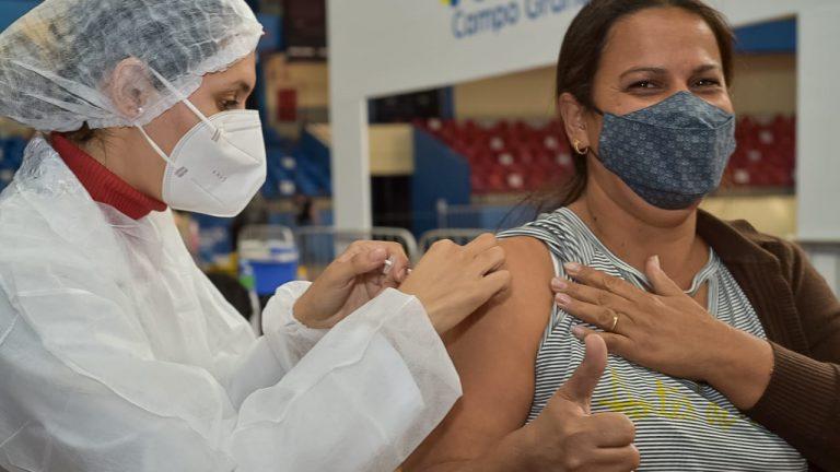 Campo Grande ultrapassa a marca de 65% de toda a população completamente imunização contra a Covid-19. 