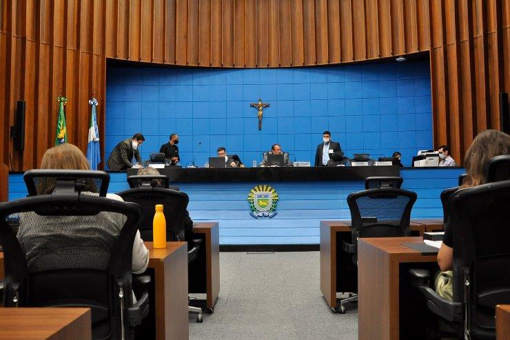 CCJR aprova tramitação de projeto de lei que ajuda a combater notícias falsas.