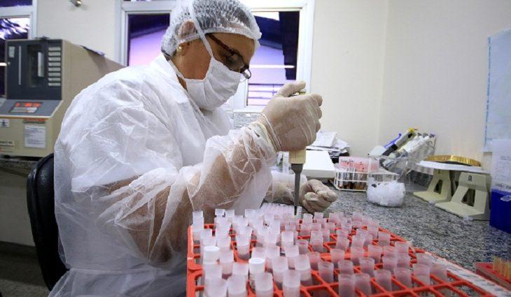 Com 78% da população vacinada, queda de mortes em outubro chegou a 68%.