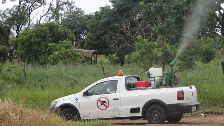 Fumacê intensifica combate ao Aedes em 12 bairros da Capital.