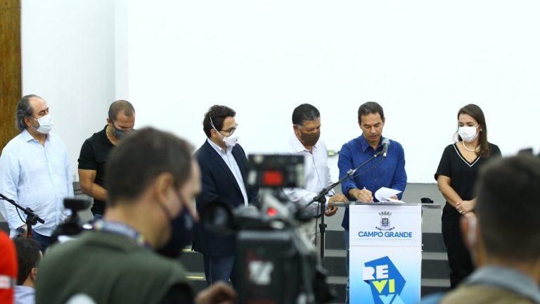 Prefeito Marquinhos Trad  anuncia o congelamento do IPTU para 2022 em Campo Grande-MS.