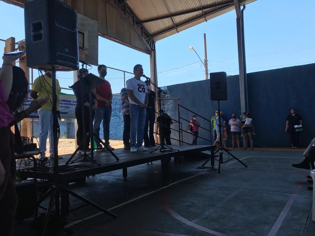 Vereador Delei Pinheiro comemora conquista da regularização fundiária do Jardim Sayonara.