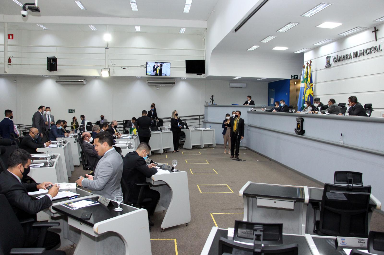 Vereadores aprovam quatro projetos na sessão desta quinta-feira.