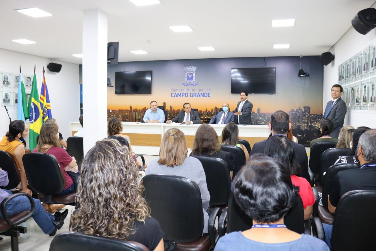 Câmara aprova Plano de Cargos e Carreiras dos servidores efetivos.