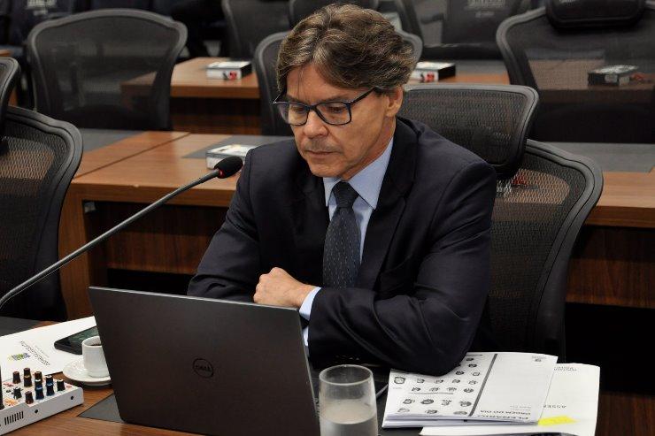 Paulo Duarte solicita utilização na Bolívia das vacinas que sobrarem em MS.