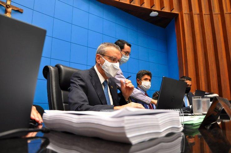 Redação final de proposta de reajuste da Educação deve ser votada hoje.