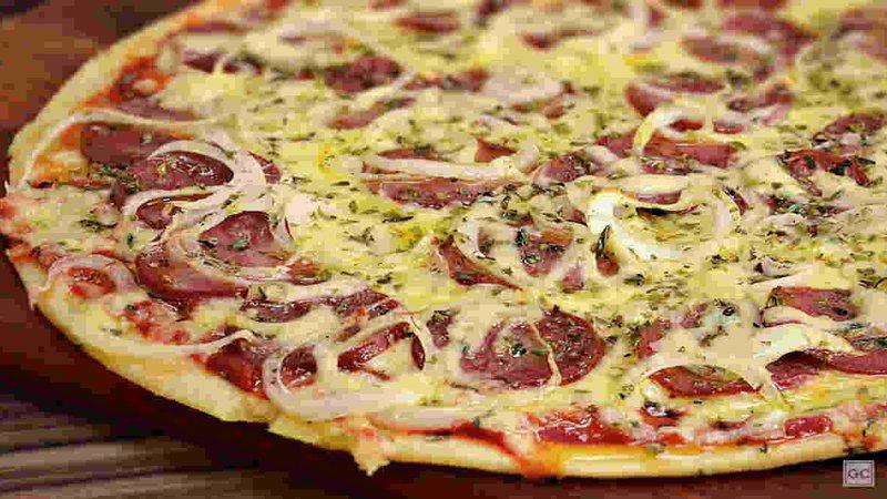 Pizza de liquidificador pronta em apenas 35 minutos.