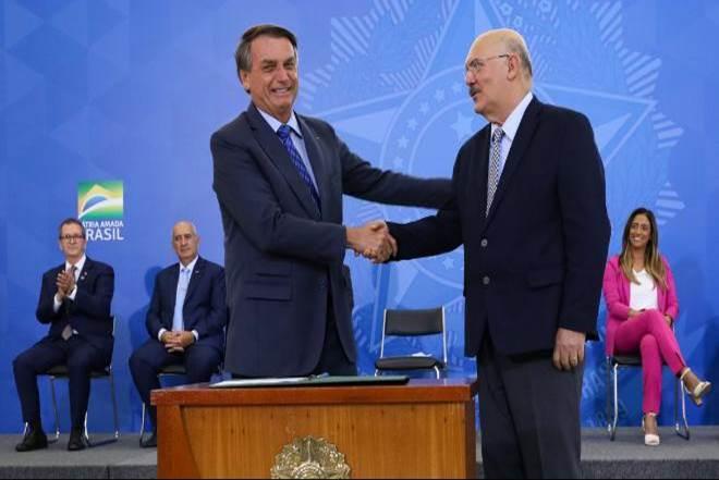 Presidente da Republica Jair Messias Bolsonaro oficializa reajuste de 33,23% para professores da educação básica