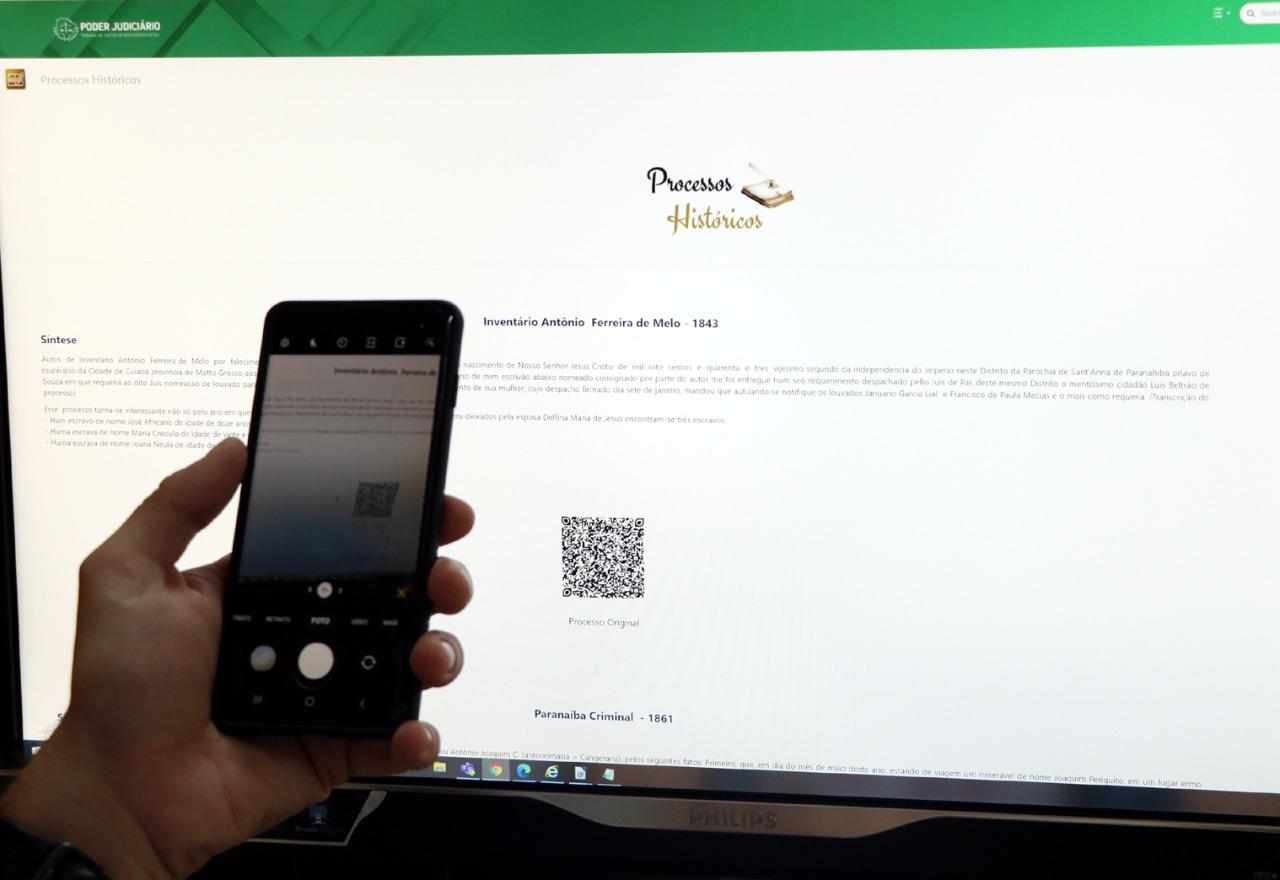 Processos históricos são disponibilizados para consulta por QR Code.
