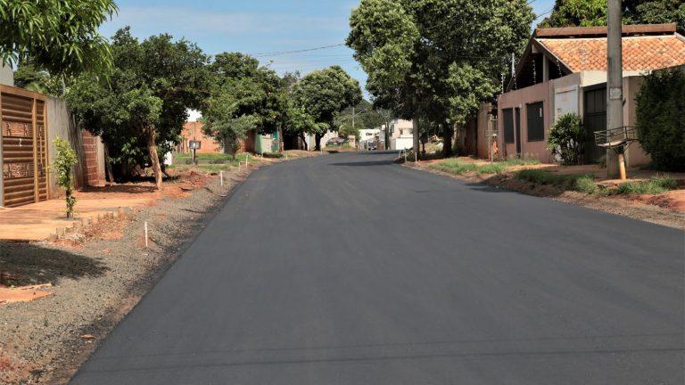 RITA VIEIRA JÁ RECEBEU 16 KM DE ASFALTO E MAIS DE 60% DO BAIRRO ESTÁ PAVIMENTADO.