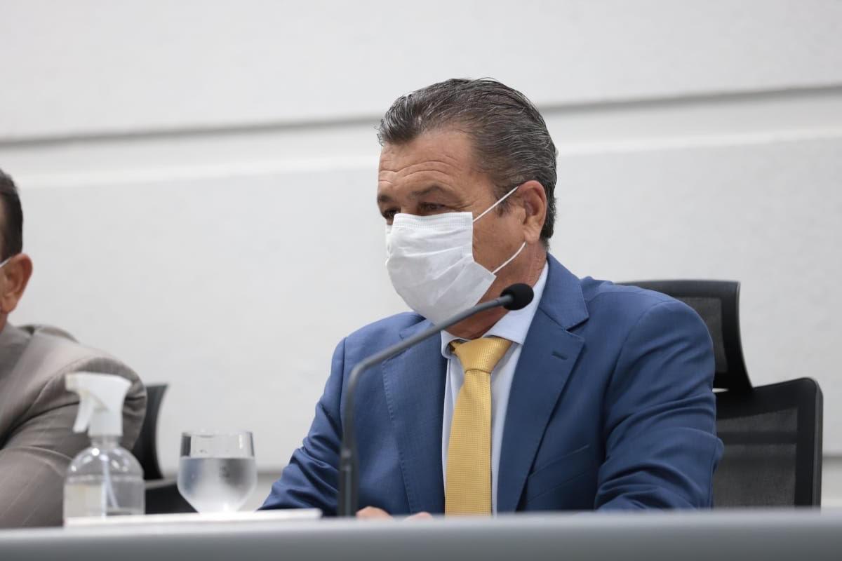 Vereador Delei Pinheiro solicita limpeza, conservação e poda de mato em Campo Grande.