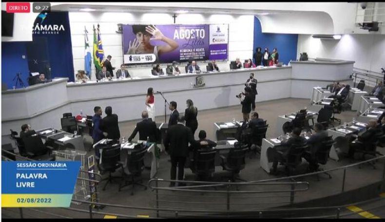 Cadê o Decoro? Baixaria retorna na Casa de Leis e Tiago Vargas chama Beto Avelar para a briga durante sessão.