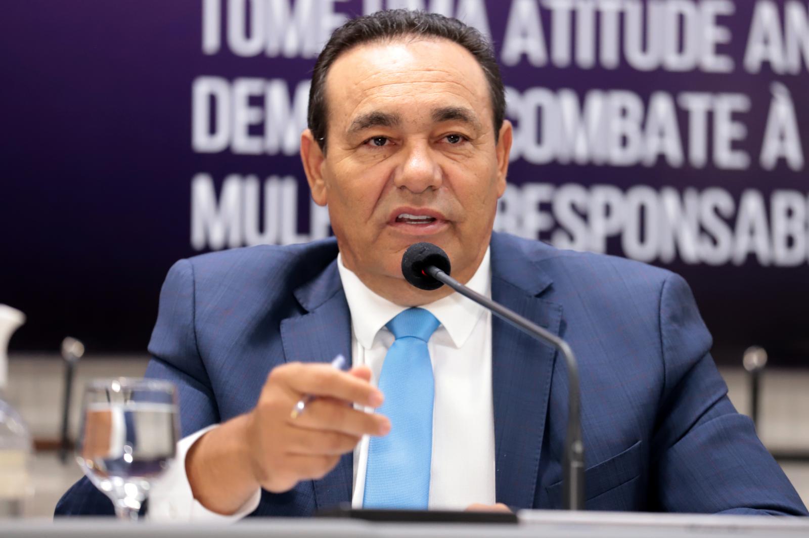 Carlão afirma que “é tempo de mostrar bons resultados aos munícipes, com muito trabalho por parte do Legislativo Municipal”.