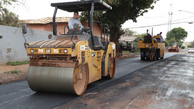 COMEÇA RECAPEAMENTO DE RUA POR ONDE VAI ESCOAR ENXURRADA DA TAMANDARÉ.