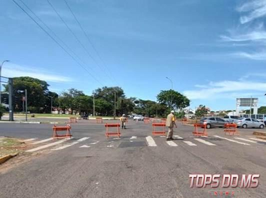 Ernesto Geisel fica interditada para obra em canteiro que desmoronou durante temporal
