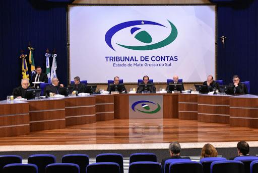 Quatro conselheiros travam guerra para substituir Iran no comando do TCE.