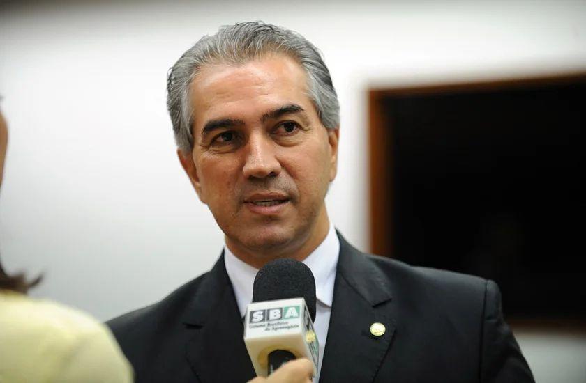 Ex-governador reúne deputados para alinhar consenso e evitar disputa na Mesa Diretora