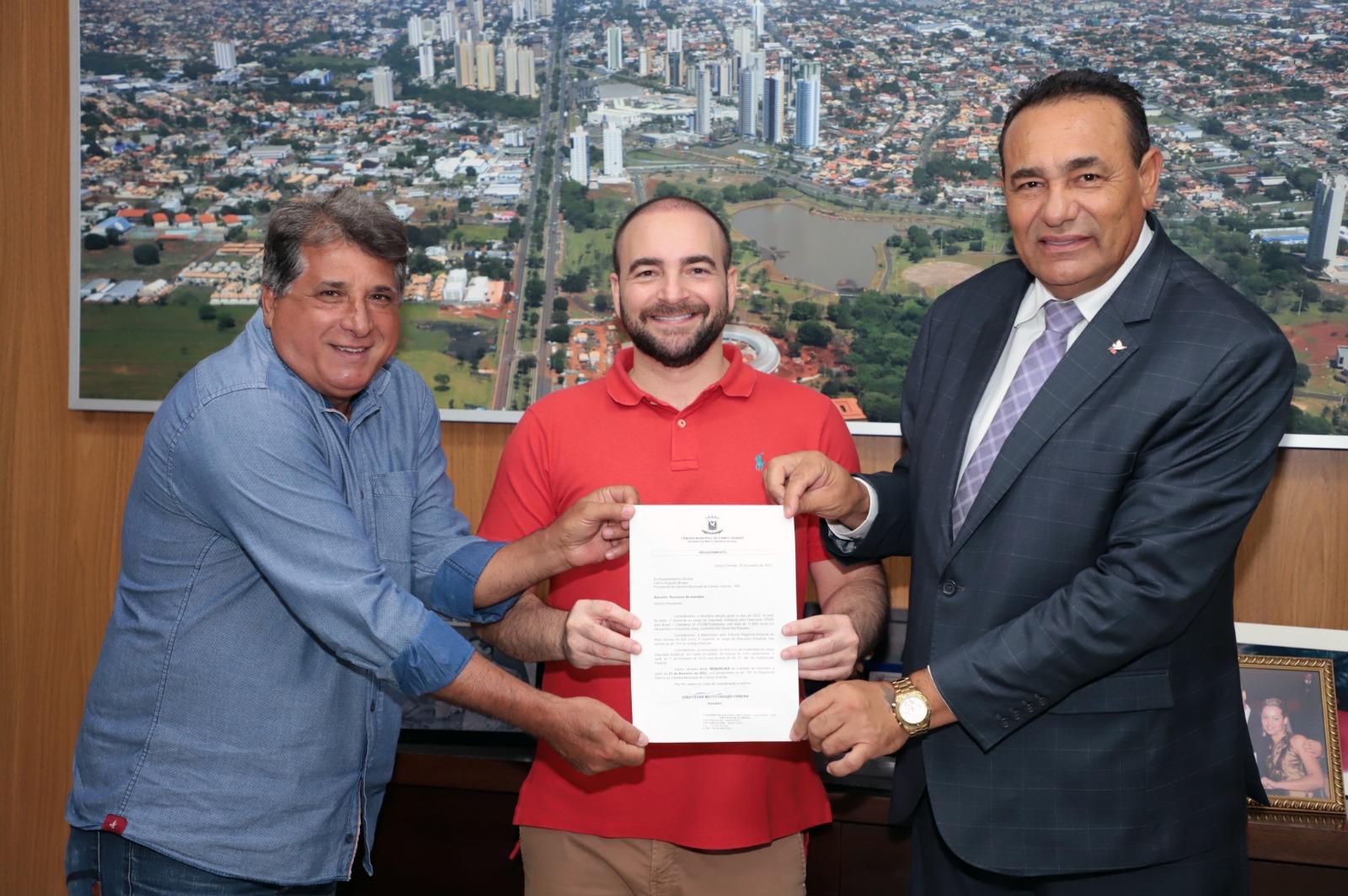 João César Mattogrosso renuncia ao mandato de vereador na Capital para assumir como Deputado Estadual.