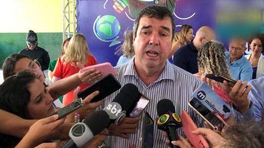 O Governador Eduardo Riedel garante 