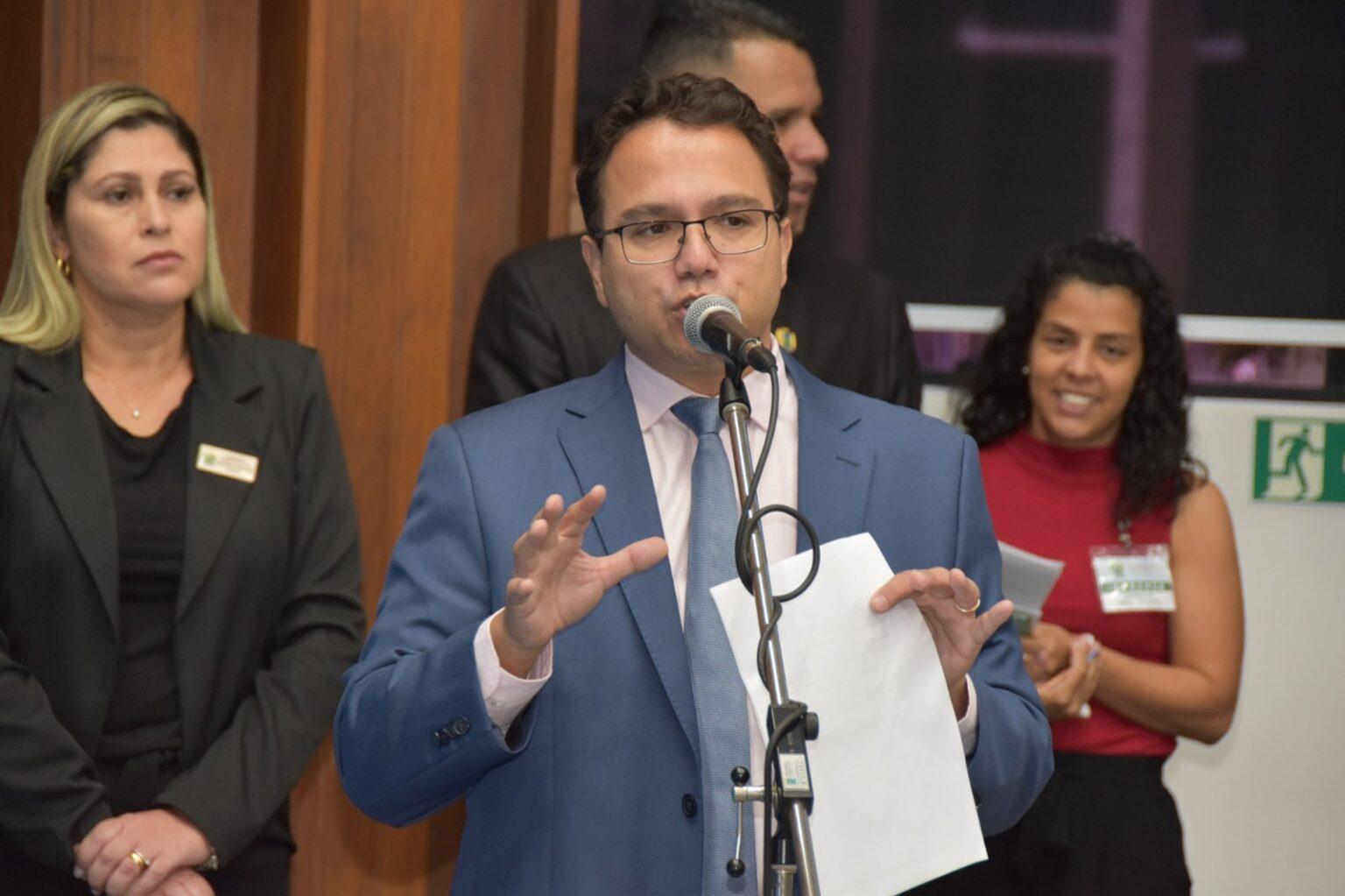Deputado Estadual Pedro Pedrossian Neto, propõe discussão sobre dependência química, e verbas para tratamento.