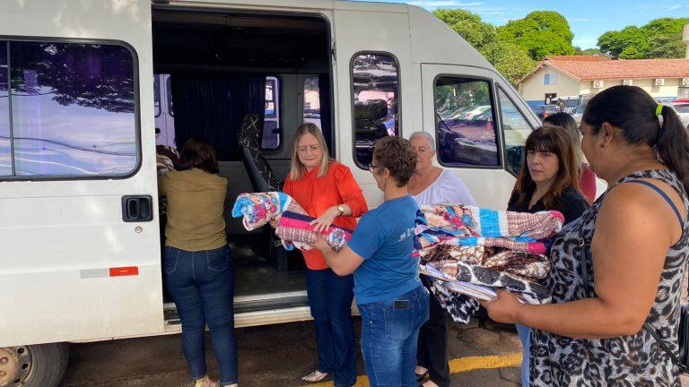 PREFEITURA INTENSIFICA AÇÕES DE ABORDAGEM E ENTREGA DE COBERTORES À POPULAÇÃO EM SITUAÇÃO DE RUA.