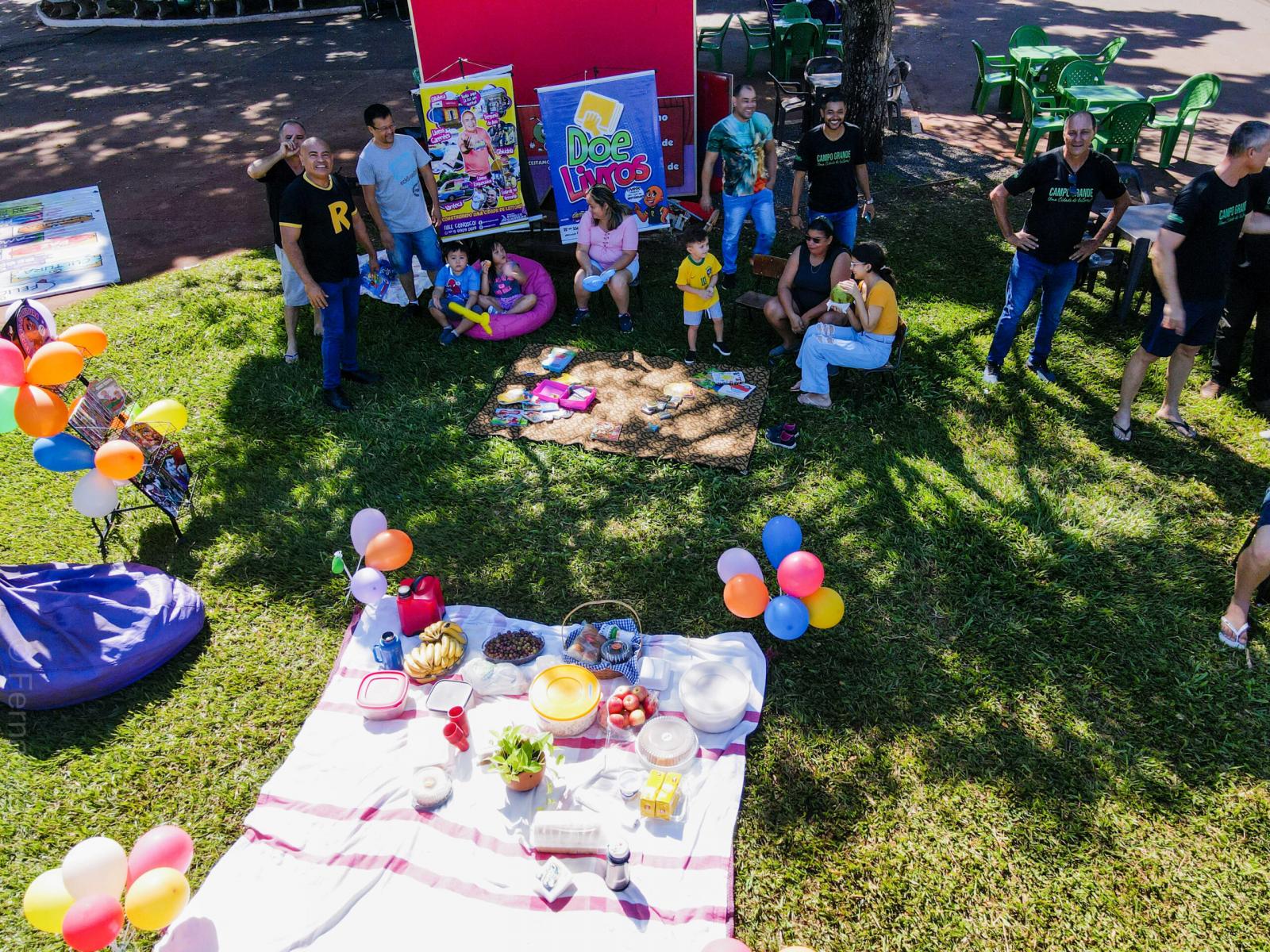 Ronilço Guerreiro comemora Dia Mundial do Livro com evento no Parque das Nações.