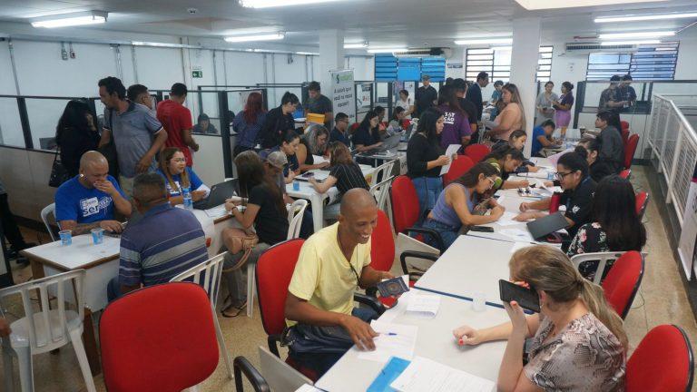 FEIRÃO DE OPORTUNIDADES DA PREFEITURA ENCAMINHA 780 TRABALHADORES AO EMPREGO.